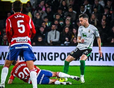 Iñigo Vicente tiene mejor guante que Lamine Yamal, Rashford y Vitinha