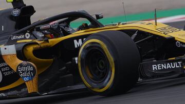 B188.MONTMELÓ (BARCELONA), 12/05/2018.- -El piloto español de Renault, Carlos Sainz, durante la sesión de entrenamientos oficiales del GP de España de Fórmula Uno que se disputará mañana en el Circuito de Barcelona-Cataluña, en Montmeló (Barcelona). EFE/Alejandro Garcia