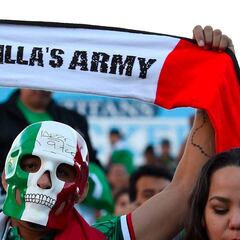 Los chicanos millennials dicen "hello" en vez de "hola"