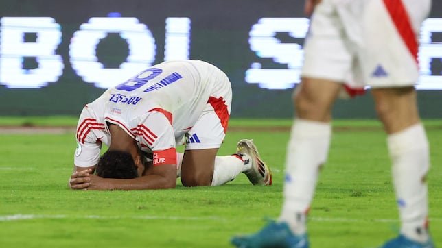 Chile cae agónicamente y se complica en el Sudamericano