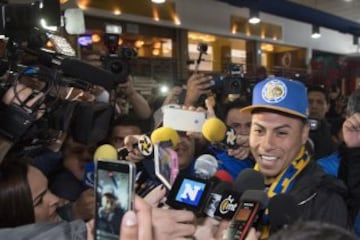 La llegada a lo 'rockstar' de Eduardo Vargas a México