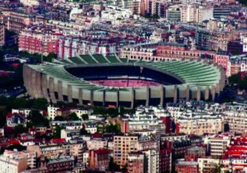 El Parque de los Príncipes fue el único estadio que no necesitó remodelación para la Eurocopa. Acogió dos encuentros de la primera fase y la gran fase final.
