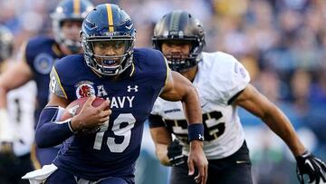 Keenan Reynolds, corriendo para Navy.