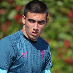 Pumas acordó con Alex Padilla; Julio González y Gil Alcalá no irían más