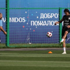 Cavani ya toca balón