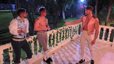 “Voy a invitarla a cenar... Dejaste escapar a una gran mujer, se dio cuenta que eres el más hue... de todos”