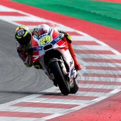 Marc Márquez salva otra catástrofe en Austria