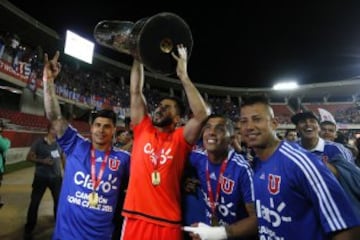 Universidad de Chile es el equipo más ganador de la últimas dos décadas. Desde 1994, año en que fueron campeones después de 25 años, los azules han sumado 16 títulos a sus vitrinas, superando a Colo Colo por tres trofeos.