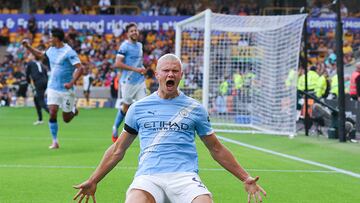 WOLVERHAMPTON, ENGLAND - AUGUST 16: Erling Haaland of Manchester City celebrates after scoring their side's third goal during the Premier League match between Wolverhampton Wanderers and Manchester City at Molineux on August 16, 2025 in Wolverhampton, England. (Photo by James Gill - Danehouse/Getty Images)