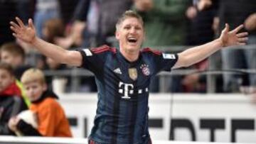 Bastian Schweinsteiger hace el 0-1 del Bayern.
