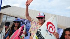 Lorena Fica y Camilo Henríquez ganan en el Rapa Nui Pro