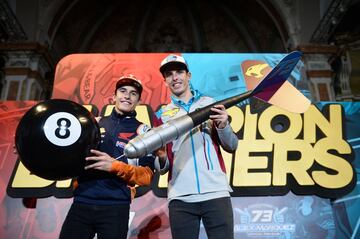 Marc y Álex Márquez, los flamantes campeones del mundo de MotoGP y Moto2 respectivamente, celebran en su Cervera natal sus títulos.