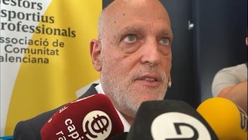 Tebas recuerda el límite que tiene el Barcelona para fichar a otro portero