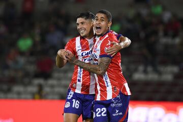  Yan Oliveira celebrate this goal 2-4 with Javier Guemez of San Luis during the 14th round match between FC Juarez and Atletico San Luis  as part of the Liga BBVA MX, Torneo Apertura 2024 at Olimpico Benito Juarez Stadium on October 27, 2024 in Ciudad Juarez, Chihuahua, Mexico.