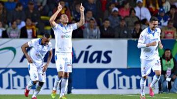 Miguel A. Martínez, defensa de Gallos Blancos.