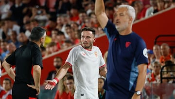 Saúl da explicaciones a García Pimienta.