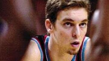 ESTÁ QUE SE SALE. Pau Gasol desarrolló su mejor juego en el partido contra Phoenix.