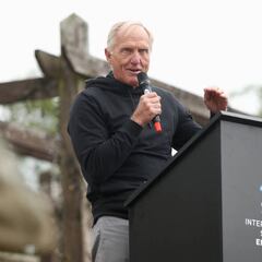 Can the LIV International Series and the PGA Tour coexist and compete against each other?