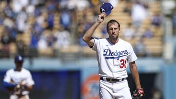 El abridor de los Dodgers retir&oacute; a nueve bateadores de los Padres y super&oacute; la barrera de los tres mil ponches de por vida.