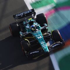 Red Bull y Alonso, al frente