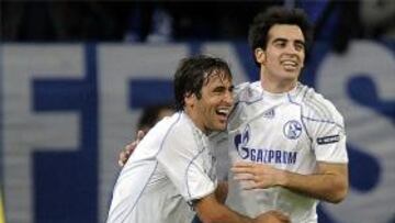 Raúl y Jurado lideran la victoria del Schalke