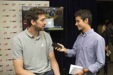El redactor de AS Sergio Andrés entrevista a Pau Gasol.