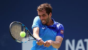 Albert Ramos ejecuta un revés en el Masters de Canadá.