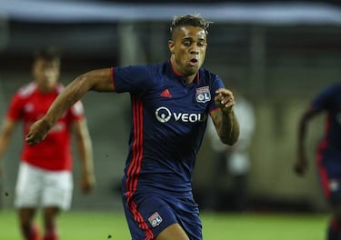 Real Madrid set to make late bid for Lyon striker Mariano