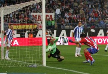 Gol del Kun Agüero ante el Recreativo de Huelva en octubre de 2006.
