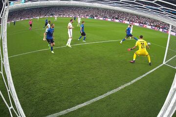 0-1. Luke Shaw marca el primer gol.