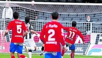 <b>PLANTARON CARA. </b>Los albinegros se vieron sorprendidos en los primeros minutos, aunque luego hicieron méritos para, al menos, empatar.