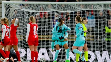 Soccer Football - Women's Champions League - Quarter Final - First Leg - Brann v FC Barcelona - Asane Arena, Bergen, Norway - March 20, 2024 FC Barcelona's Salma Paralluelo celebrates scoring their second goal with teammates Paul S. Amundsen/NTB via REUTERS    ATTENTION EDITORS - THIS IMAGE WAS PROVIDED BY A THIRD PARTY. NORWAY OUT. NO COMMERCIAL OR EDITORIAL SALES IN NORWAY.