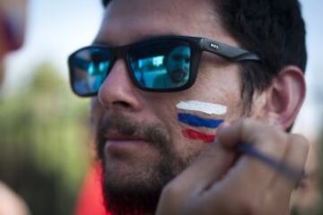 Belleza y color en la previa del duelo entre Chile y Uruguay