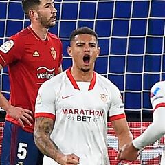 Diego Carlos: "Disfruto más con la portería a cero que marcando"