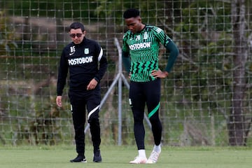 Atlético Nacional necesita vencer o empatar ante Junior para jugar la final de la Liga BetPlay, el partido se jugará este miércoles en el Atanasio Girardot 8:15 p.m.