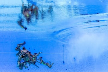 El equipo italiano durante la final de rutina libre de natación sincronizada en el Campeonato Mundial 2017 FINA en Budapest.