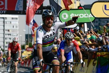 Peter Sagan ganó la etapa en una llegada al sprint y es el nuevo líder de la ronda gala.