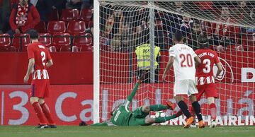 2-5. Nolito anot¨® el segundo tanto.