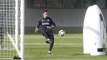 Claudio Bravo.