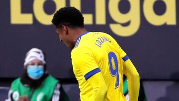 Las recientes actuaciones del delantero hondureño con el Cádiz, han despertado el interés en el fútbol inglés, donde West Ham ya prepara una millonaria oferta.