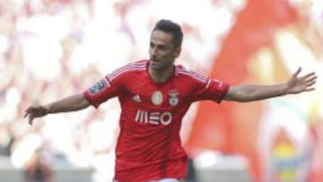 Jonas lidera la victoria del Benfica y presiona al Oporto