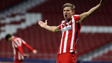 Llorente: "Da igual si salgo de banda, de medio o en ataque, lo doy todo por el Atl¨¦tico"