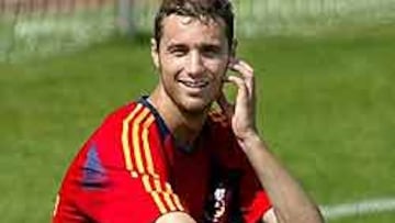 <b>RAÚL.</B> Helguera piensa que para que Raúl puede destacar en la Eurocopa el resto del equipo tiene que estar a tope.