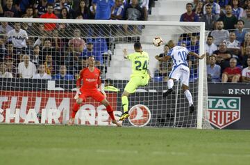 Ya en la actual temporada, el Leganés logró que el primer gigante mordiera el polvo en Liga como visitante de Butarque cuando, el 26 de septiembre de 2018, ganó al Barça 2-1, remontada incluida. Coutinho abrió el marcador, pero el Leganés, en menos de dos minutos, remontó el resultado gracias a los tantos de El Zhar y Óscar Rodríguez. Cuéllar y dos paradones épicos en el tramo final del partido consolidaron un triunfo para el recuerdo por ser el primero que los pepineros lograban ante uno de los grandes grandes en su estadio.