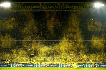 Ambientazo en Signal Iduna Park.