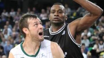 Freeland, defendido por Fischer.