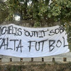 Afición de Rayados critican a directiva y Demichelis con mantas