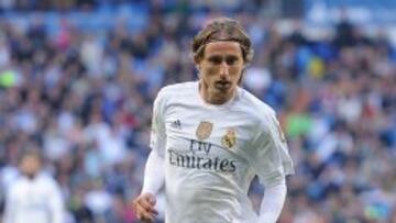 El futbolista croata Luka Modric, conduciendo el balón durante un partido de Liga.