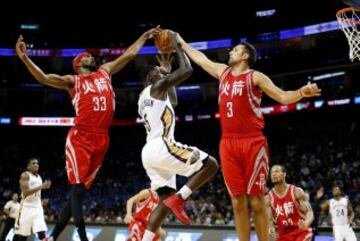 Un momento de la gira NBA Global Games en Shanghai, China . Lance Stephenson entre Corey Brewer y Ryan Anderson.