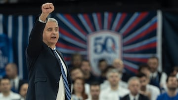 Igor Kokoskov, durante el partido contra el Barcelona, el penúltimo para él en el banquillo del Efes.